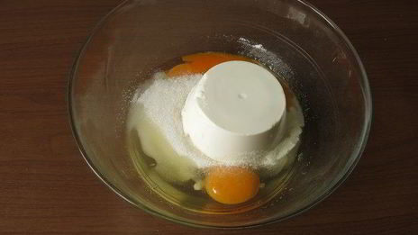 маффины со смородиновой заливкой