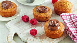 Овсяные маффины с малиной