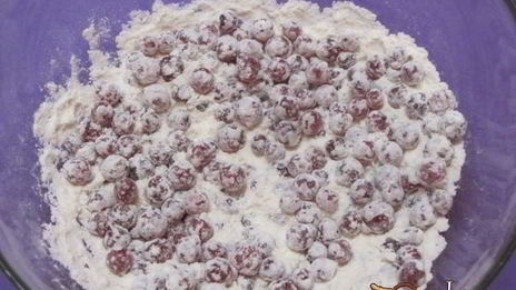 смородиновые маффины с безе