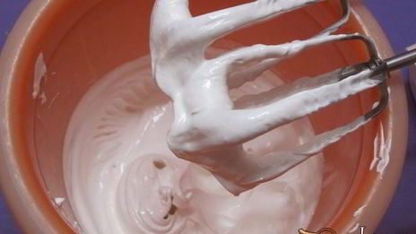 смородиновые маффины с безе