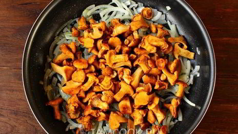 закусочные маффины с лисичками