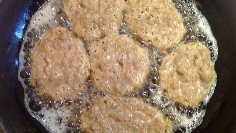 баклажанные оладьи с начинкой