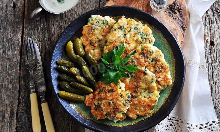 Рецепт куриных оладий с майонезом