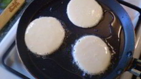 оладушки на кислом кефире