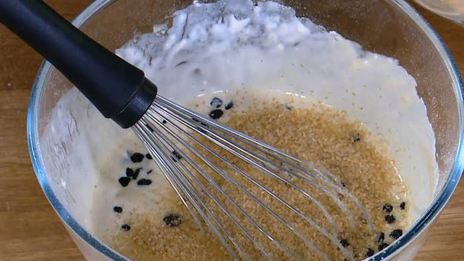 оладушки с сушеной черникой