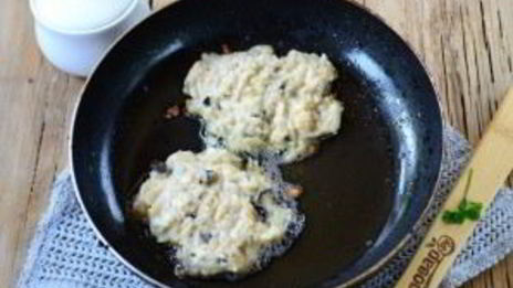 оладьи из баклажанов и картофеля