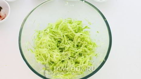 оладьи из кабачков с чесноком