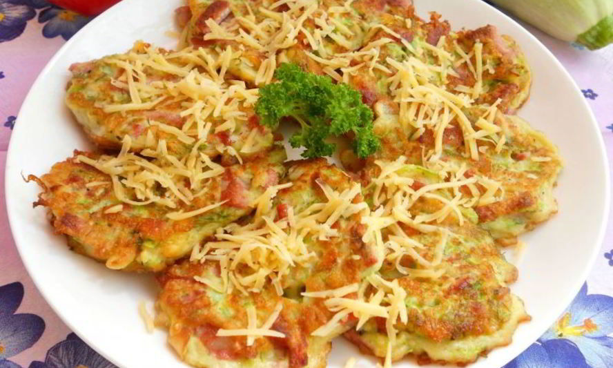 Рецепт оладий из кабачков с сыром и колбасой