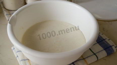 оладьи из прокисшего молока пышные на дрожжах