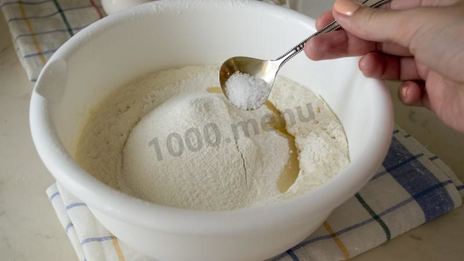 оладьи из прокисшего молока пышные на дрожжах