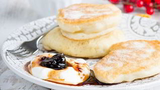 Оладьи на дрожжах на молоке