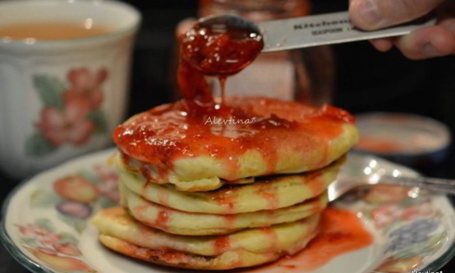 Рецепт оладий на греческом ванильном йогурте