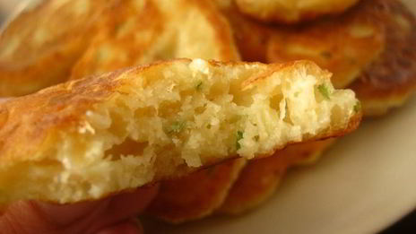 оладьи с луком