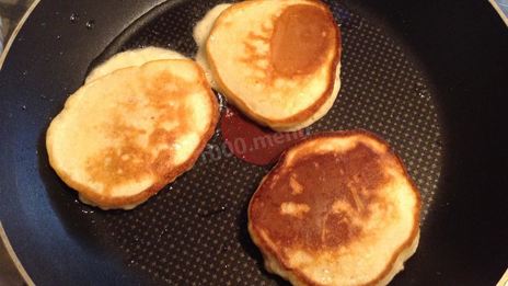 оладьи с яблоками и бананами на кефире