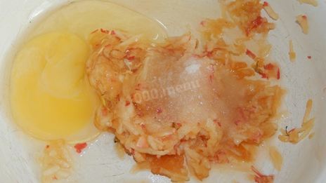 оладьи с яблоками на кефире