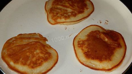 оладьи с яблоками на кефире