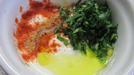 овощные оладьи с йогуртовым соусом