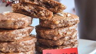 Овсяные оладушки с бананом и шоколадом