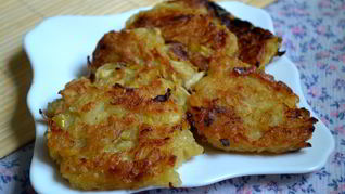 Постные яблочные оладьи