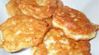 Простые рыбные оладьи