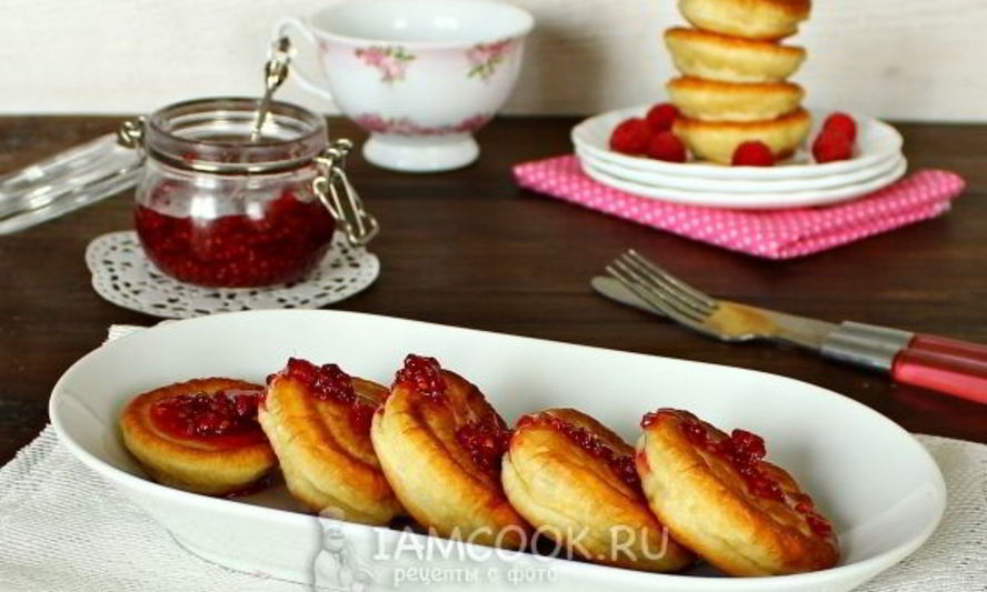 Рецепт пышных оладий на кефире и соде