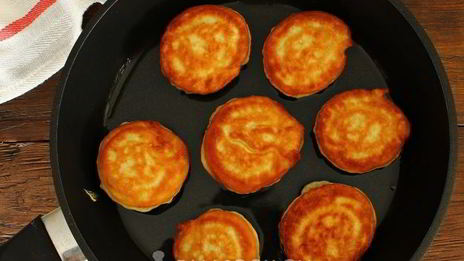 пышные оладьи на кефире и соде