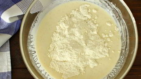 пышные оладьи на простокваше на дрожжах