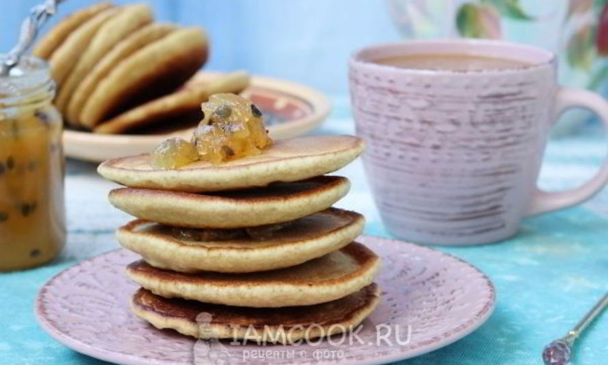 Рецепт пышных оладий на воде и соде