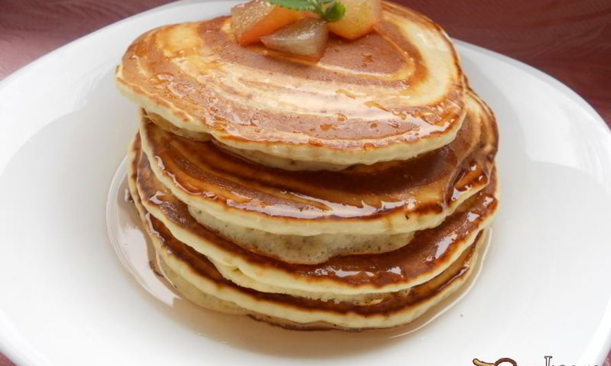 Рецепт сладких оладий с яблочным сиропом