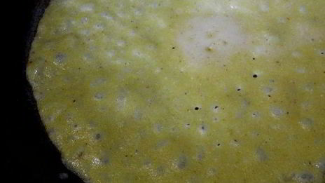 тонкие кукурузные блинчики с куркумой