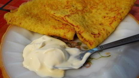 тонкие кукурузные блинчики с куркумой