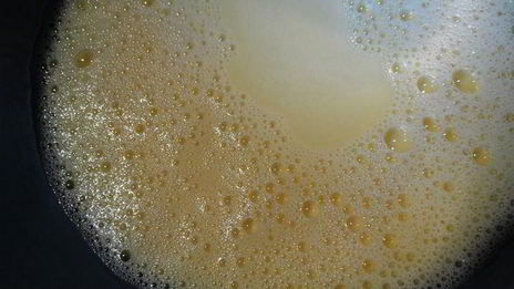 тонкие кукурузные блинчики с куркумой