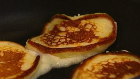 творожные оладьи с ягодами