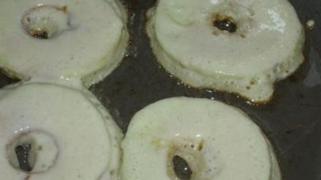 яблочные оладьи с корицей