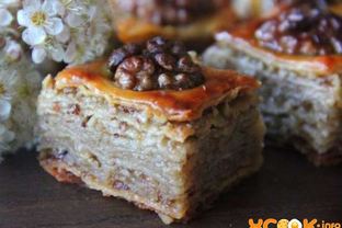 Пахлава медовая с орехами