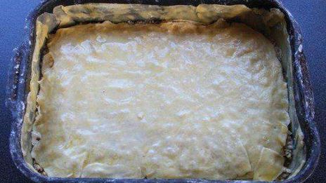 пахлава медовая с орехами