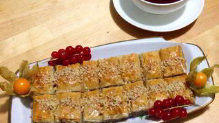 Пахлава с грецкими орехами из теста фило