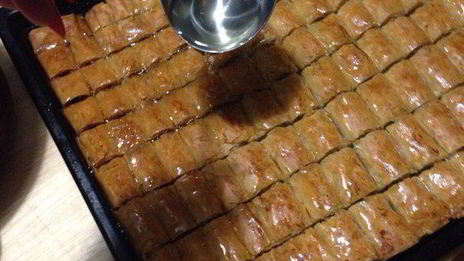 пахлава с грецкими орехами из теста фило