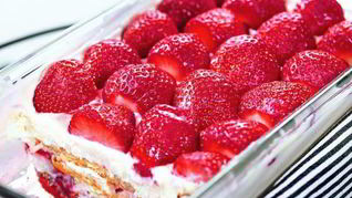 Клубничный тирамису с печеньем