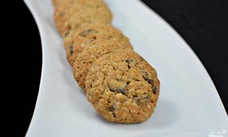 Рецепт овсяного печенья с изюмом