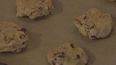 печенье с клюквой и орехами пекан