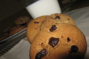 Печенье с кусочками шоколада Cookies with chocolate chips