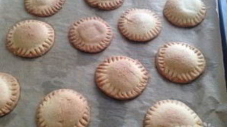 печенье с шоколадной начинкой