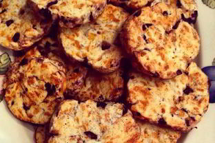 Печенье с сыром и оливками