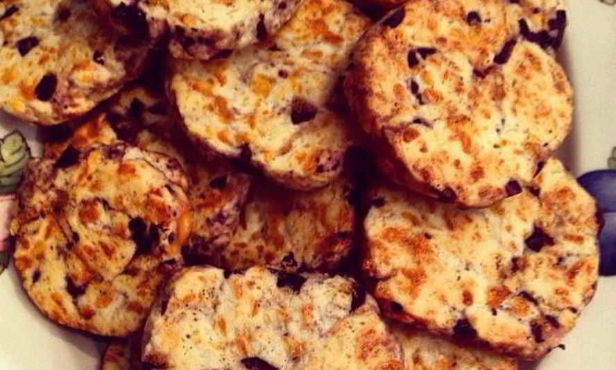 Рецепт печенья с сыром и оливками