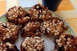 Творожно-овсяное печенье с вишней