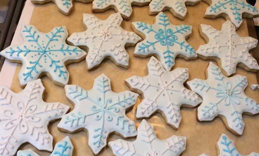 Рецепт вырезного сахарного печенья с глазурью