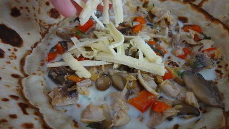 блинчатый пирог с курицей и грибами