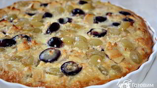 Грушево-виноградный пирог