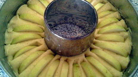 грушевый пирог с марципаном